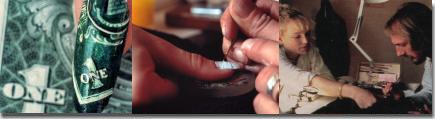 Salong, miniatyrmlning och infattade kta diamanter.